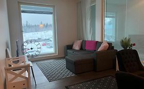 Stylish Spacious Apartment In Tuusula